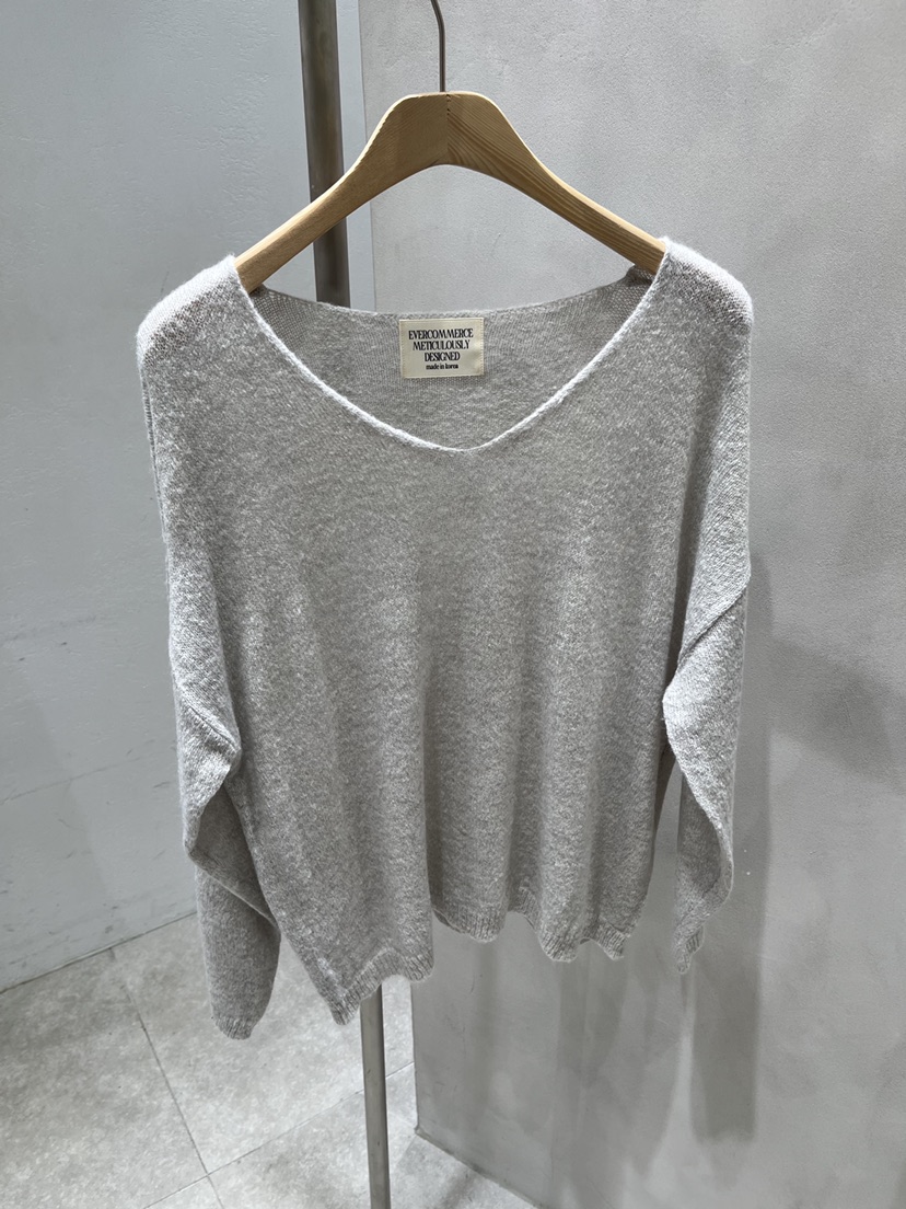 EVERCOMMERCE METICULOUSLY DESIGNED東大門直郵女裝新品熱賣針織衫EVERCOMMERCE METICULOUSLY DESIGNED針織衫圖色2