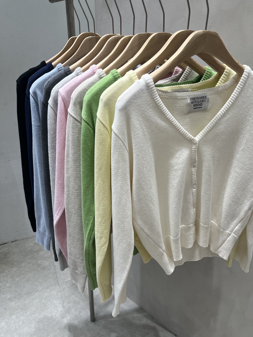 EVERCOMMERCE METICULOUSLY DESIGNED東大門代購女裝新款時尚針織衫棉質開衫經典EVERCOMMERCE METICULOUSLY DESIGNED針織衫