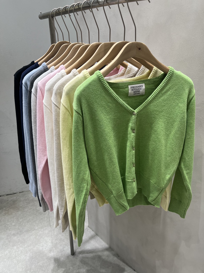 EVERCOMMERCE METICULOUSLY DESIGNED東大門代購女裝新款時尚針織衫棉質開衫經典EVERCOMMERCE METICULOUSLY DESIGNED針織衫