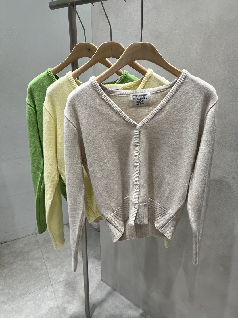 EVERCOMMERCE METICULOUSLY DESIGNED東大門代購女裝新款時尚針織衫棉質開衫經典EVERCOMMERCE METICULOUSLY DESIGNED針織衫