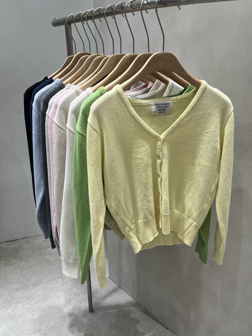 EVERCOMMERCE METICULOUSLY DESIGNED東大門代購女裝新款時尚針織衫棉質開衫經典EVERCOMMERCE METICULOUSLY DESIGNED針織衫
