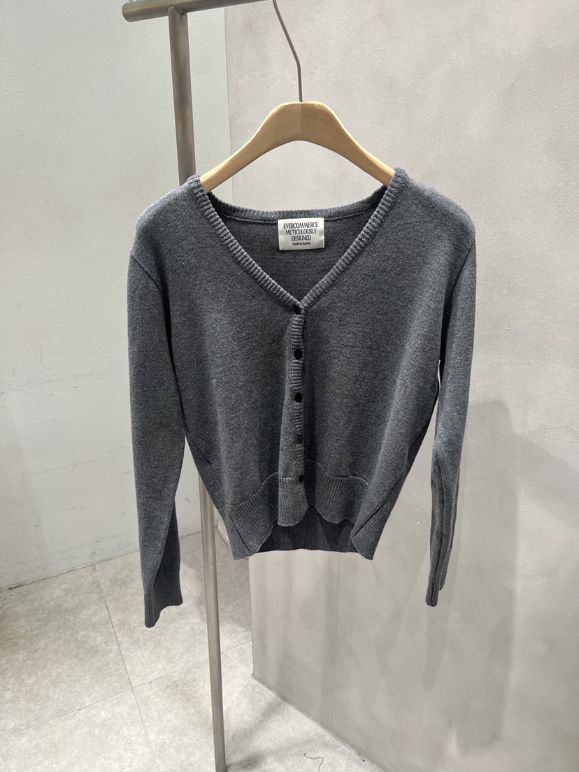 EVERCOMMERCE METICULOUSLY DESIGNED東大門代購女裝新款時尚針織衫棉質開衫經典EVERCOMMERCE METICULOUSLY DESIGNED針織衫圖色4