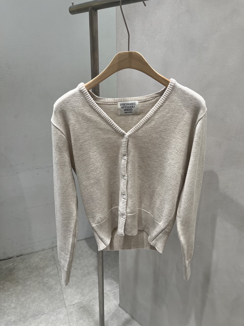 EVERCOMMERCE METICULOUSLY DESIGNED東大門代購女裝新款時尚針織衫棉質開衫經典EVERCOMMERCE METICULOUSLY DESIGNED針織衫圖色9
