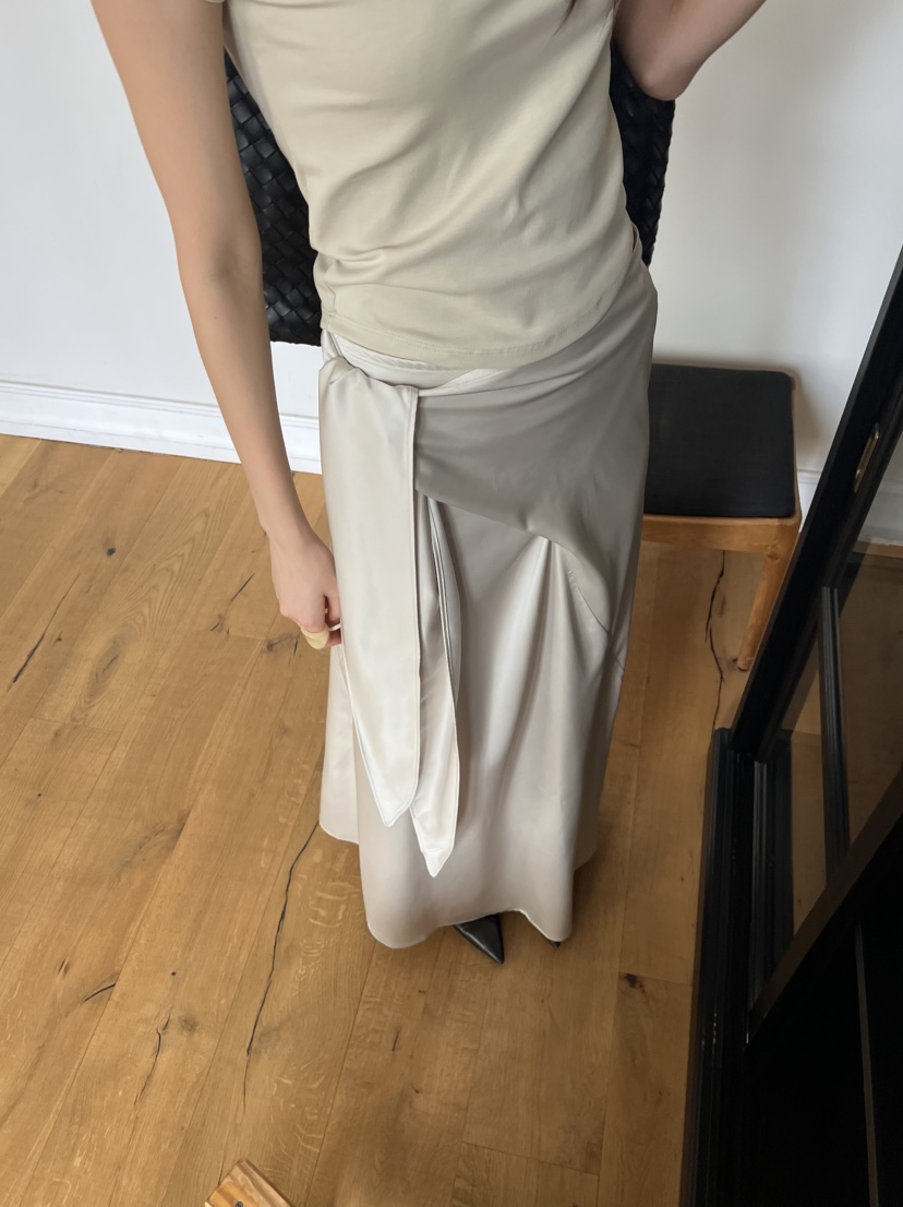 ME MO韓國代購女裝新款人氣真品休閑推薦長裙裹身裙緞面ME MO長裙