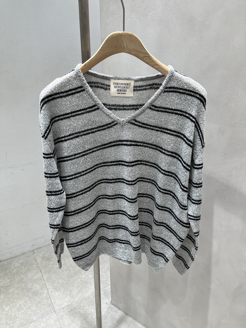 EVERCOMMERCE METICULOUSLY DESIGNED東大門代購女裝新品熱賣針織衫馬海毛EVERCOMMERCE METICULOUSLY DESIGNED針織衫圖色1
