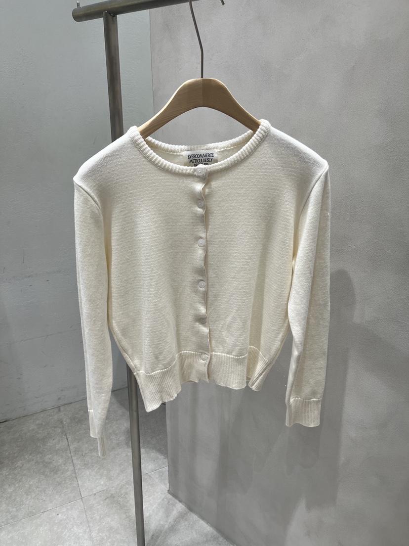EVERCOMMERCE METICULOUSLY DESIGNED東大門代購女裝新款人氣針織衫棉質圓領開衫EVERCOMMERCE METICULOUSLY DESIGNED針織衫圖色9