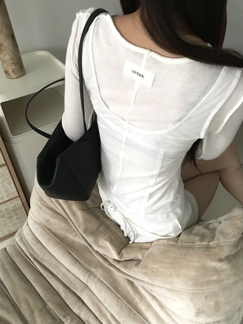 OVERK東大門代購女士新品熱賣休閑人氣時尚真品推薦長袖T恤OVERK長袖T恤