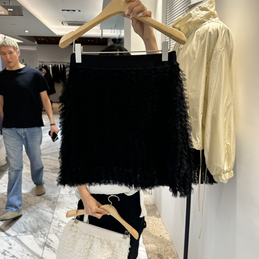 A韓國直郵女士新品時尚熱賣真品推薦人氣休閑短裙絨A STORE短裙
