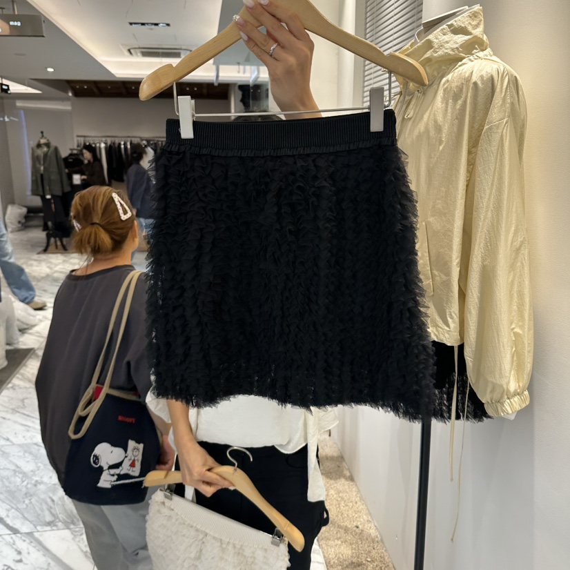 A韓國直郵女士新品時尚熱賣真品推薦人氣休閑短裙絨A STORE短裙圖色2