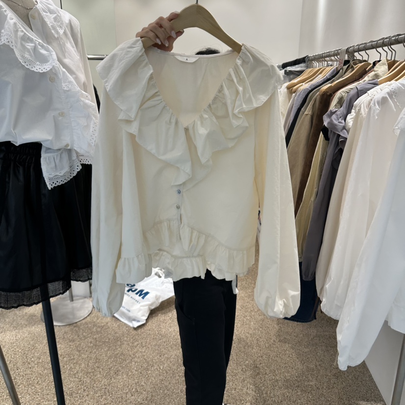A東大門實拍女士新款真品人氣休閑推薦時尚熱賣襯衫蕾絲衫A STORE襯衫/蕾絲衫圖色2米色