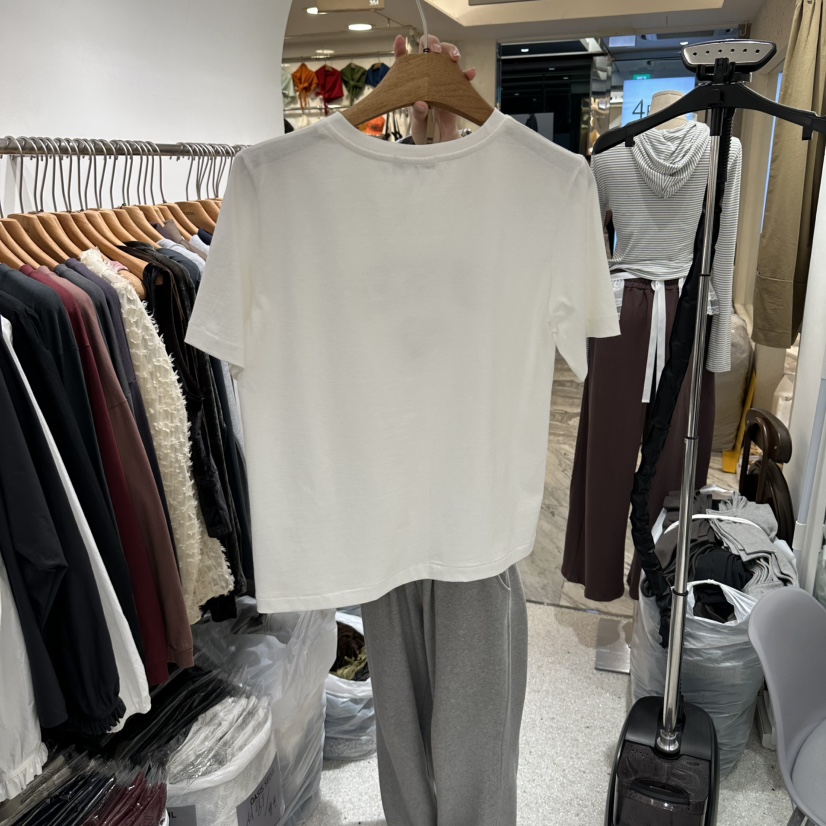 OASISSEOUL東大門實拍女裝新品熱賣人氣時尚真品休閑推薦T恤OASISSEOULT恤