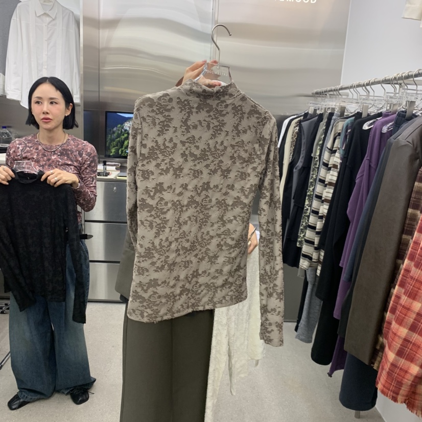LATTEMOOD韓國直郵女士新品真品人氣熱賣時尚長袖T恤半領LATTEMOOD長袖T恤
