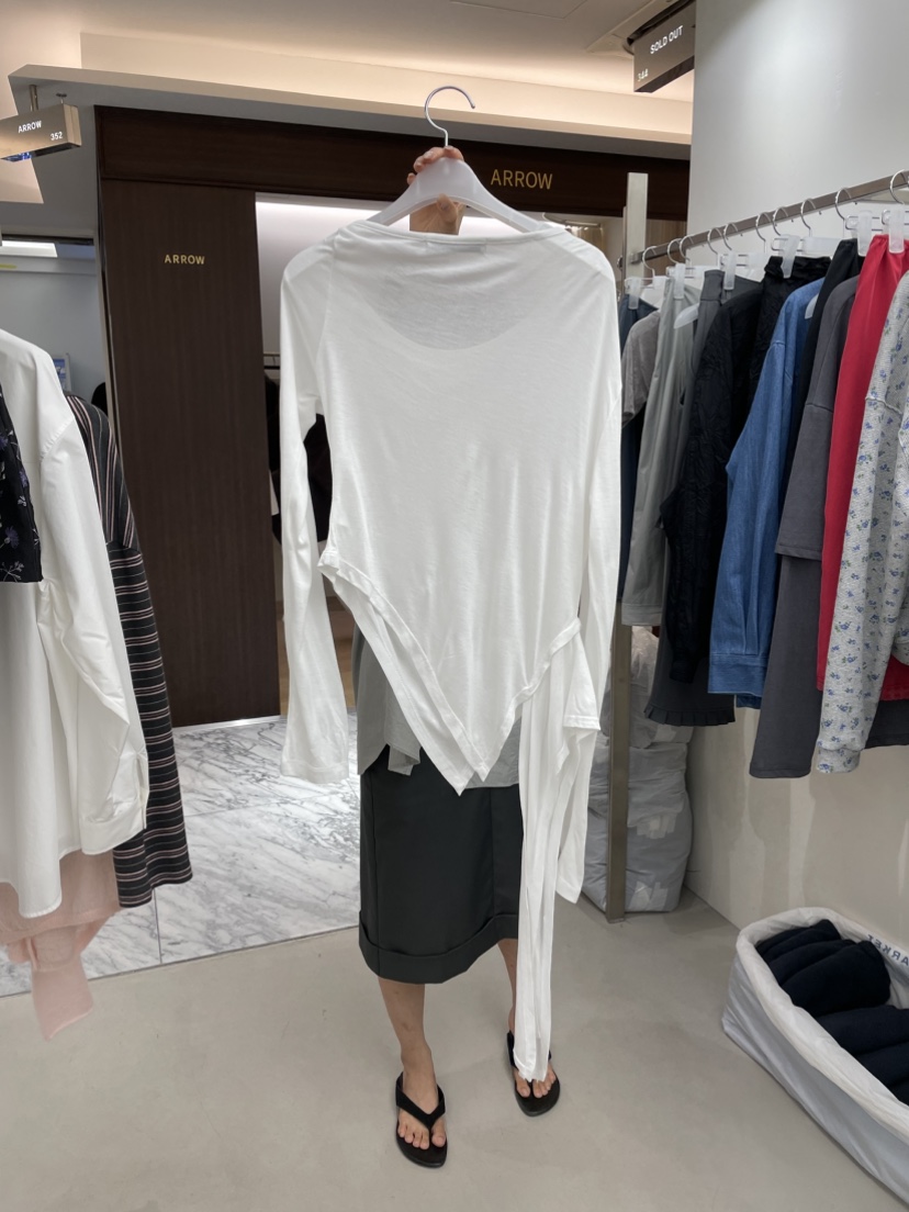 SOLD OUT東大門代購女士新品休閑人氣熱賣長袖T恤不對稱SOLD OUT長袖T恤