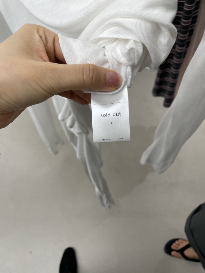 SOLD OUT東大門代購女士新品休閑人氣熱賣長袖T恤不對稱SOLD OUT長袖T恤