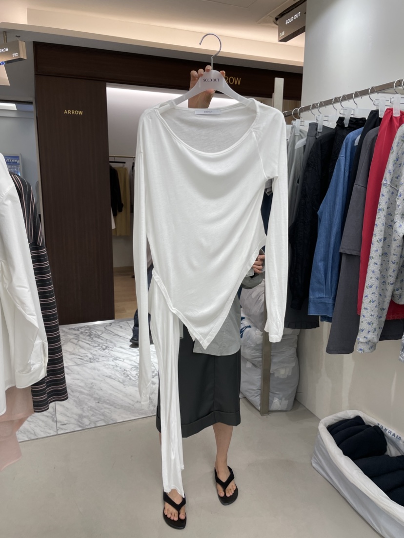 SOLD OUT東大門代購女士新品休閑人氣熱賣長袖T恤不對稱SOLD OUT長袖T恤圖色1