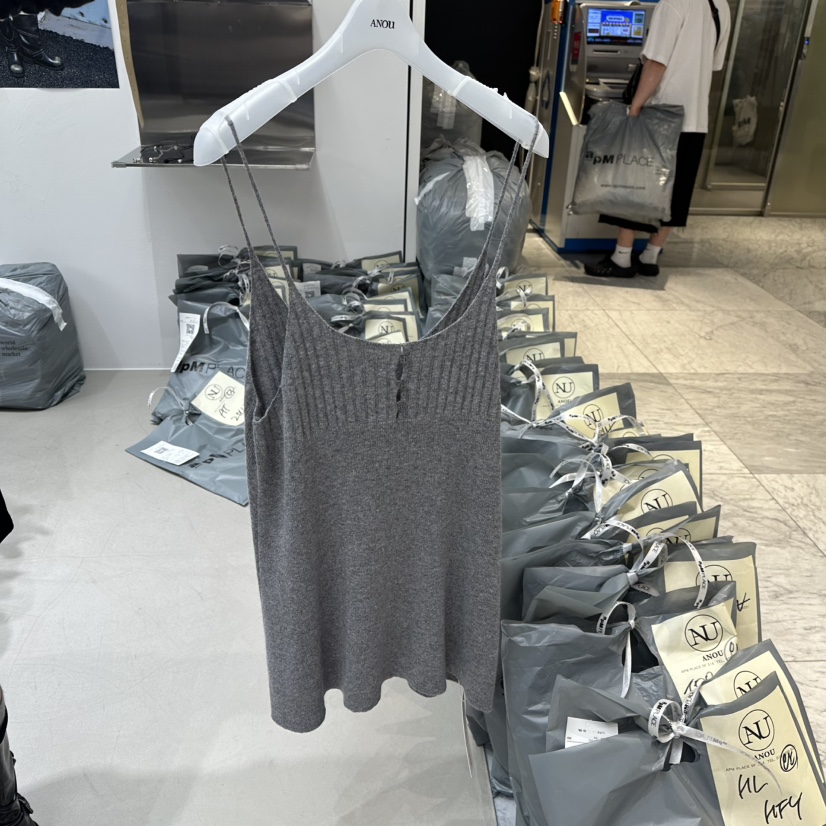 ANOU韓國直郵女裝新款休閑推薦熱賣時尚真品人氣吊帶背心ANOU吊帶/背心圖色2灰色