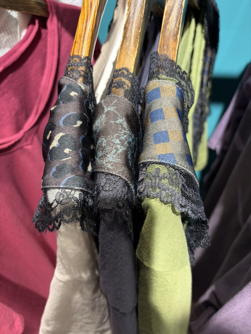 MERCI LINDA東大門實拍女士新品時尚熱賣休閑帽子連帽衫MERCI LINDA帽子