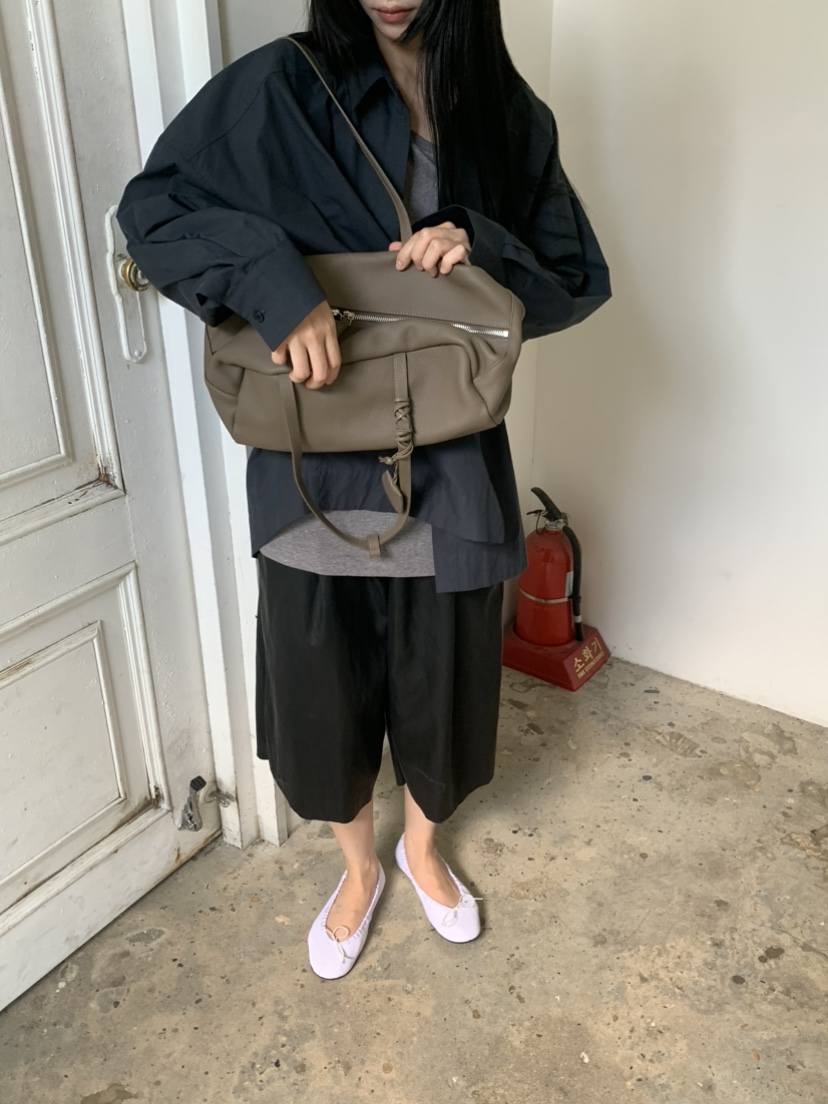 LOGARDEN韓國直郵女裝新款職業真品休閑熱賣時尚襯衫蕾絲衫LO GARDEN襯衫/蕾絲衫