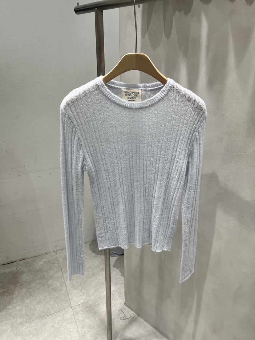 EVERCOMMERCE METICULOUSLY DESIGNED東大門直郵女裝新款真品針織衫EVERCOMMERCE METICULOUSLY DESIGNED針織衫圖色1