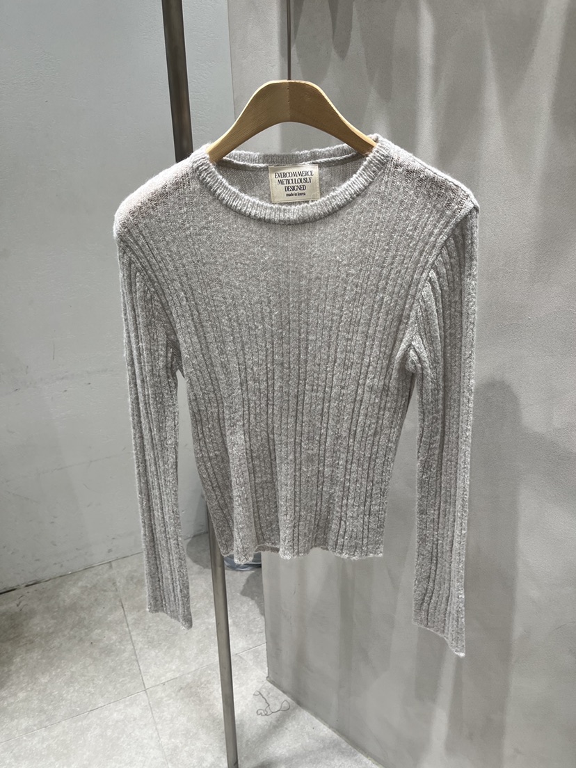 EVERCOMMERCE METICULOUSLY DESIGNED東大門直郵女裝新款真品針織衫EVERCOMMERCE METICULOUSLY DESIGNED針織衫圖色2