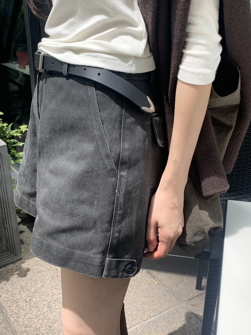 LOGARDEN韓國直郵女裝新款休閑人氣時尚推薦短褲不含腰帶LO GARDEN短褲