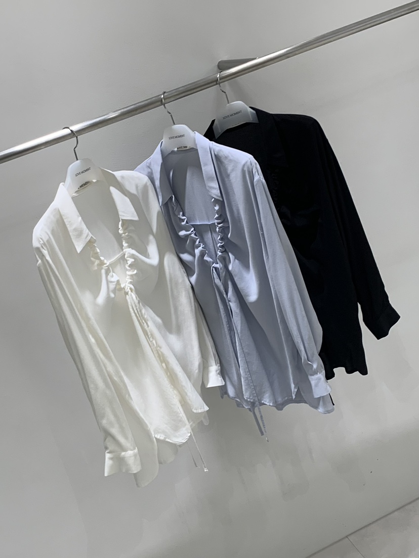 LOVE MOMENT東大門直郵女士新款真品人氣熱賣襯衫蕾絲衫LOVE MOMENT襯衫/蕾絲衫