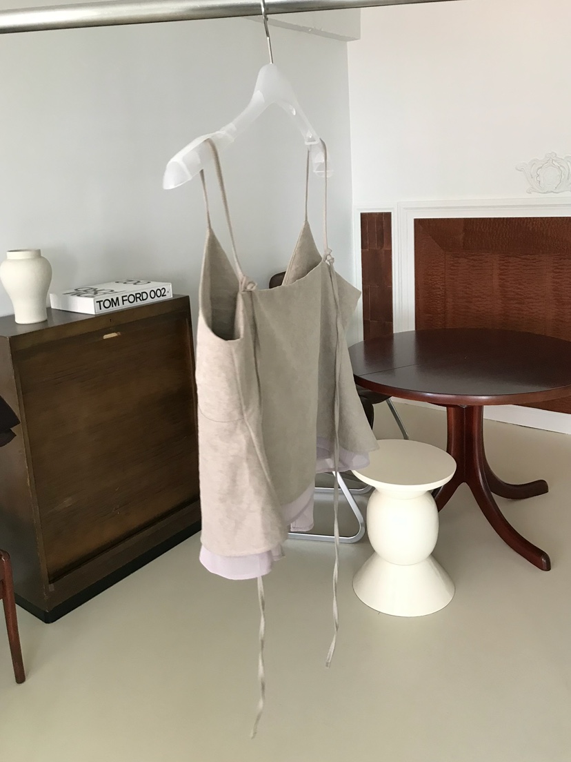 ESCHER東大門直郵女裝新品真品時尚休閑熱賣人氣吊帶背心ESCHER吊帶/背心