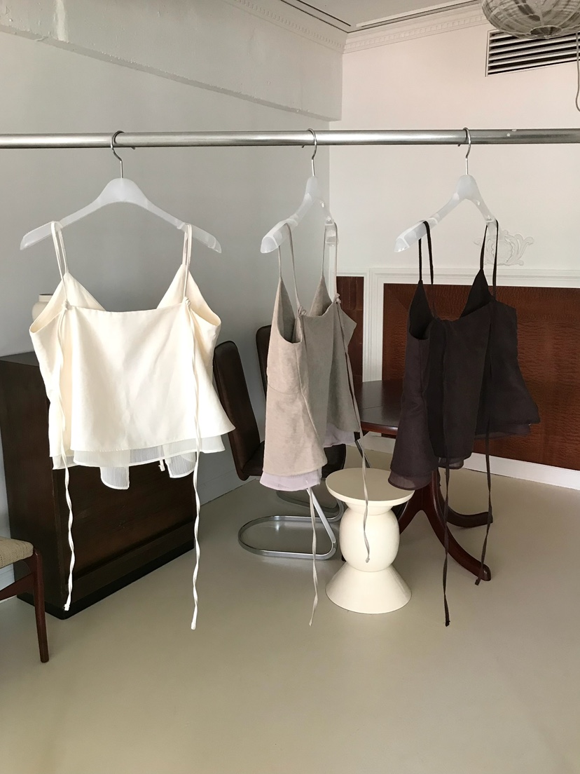 ESCHER東大門直郵女裝新品真品時尚休閑熱賣人氣吊帶背心ESCHER吊帶/背心