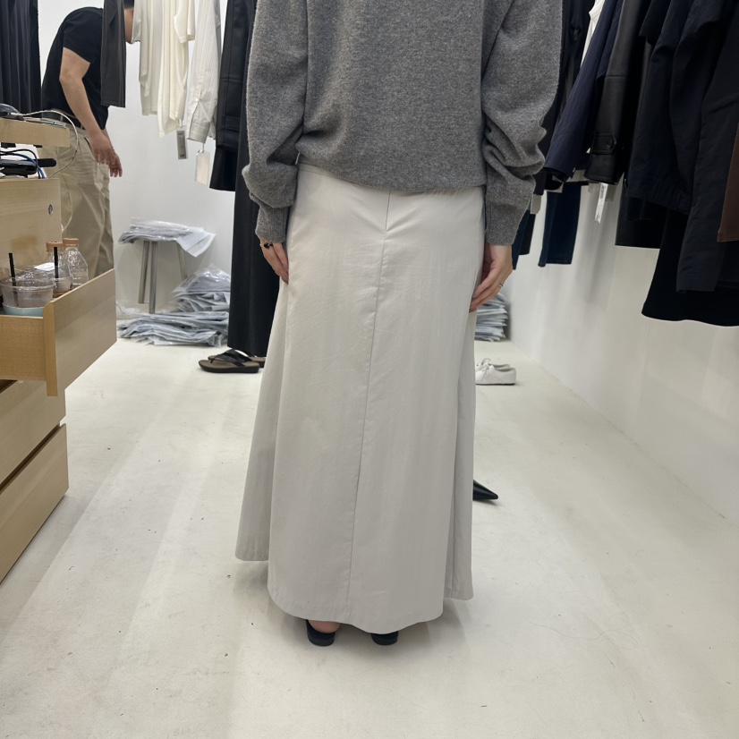 PREV.韓國代購女裝新品休閑熱賣推薦人氣真品長裙斜紋布PREV.長裙
