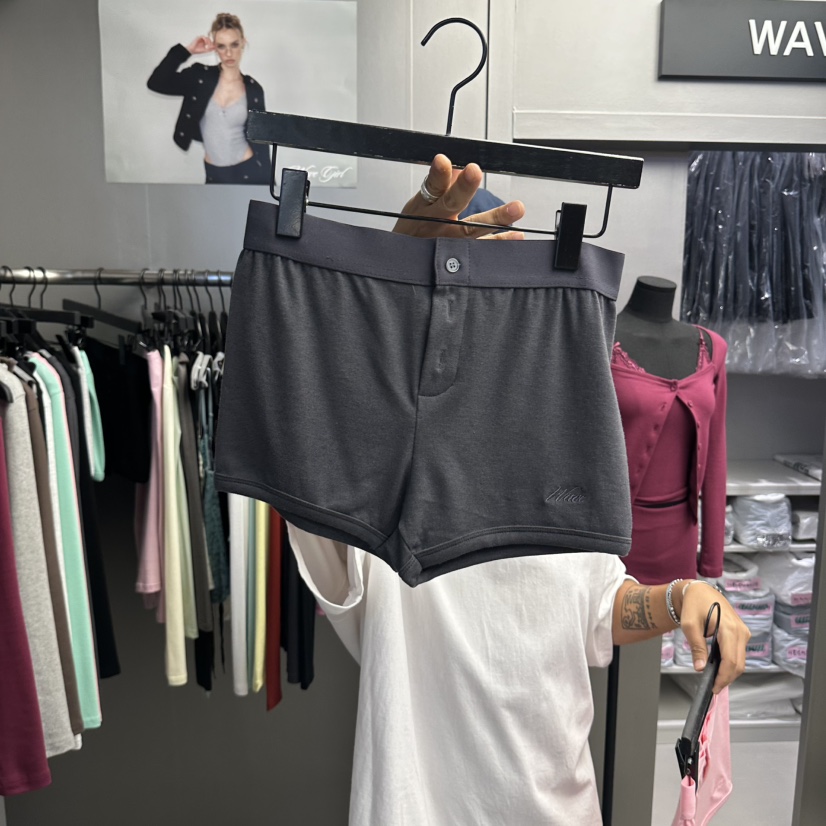 WAVE東大門實拍女裝新品人氣真品推薦熱賣休閑時尚短褲WAVE短褲圖色4墨色