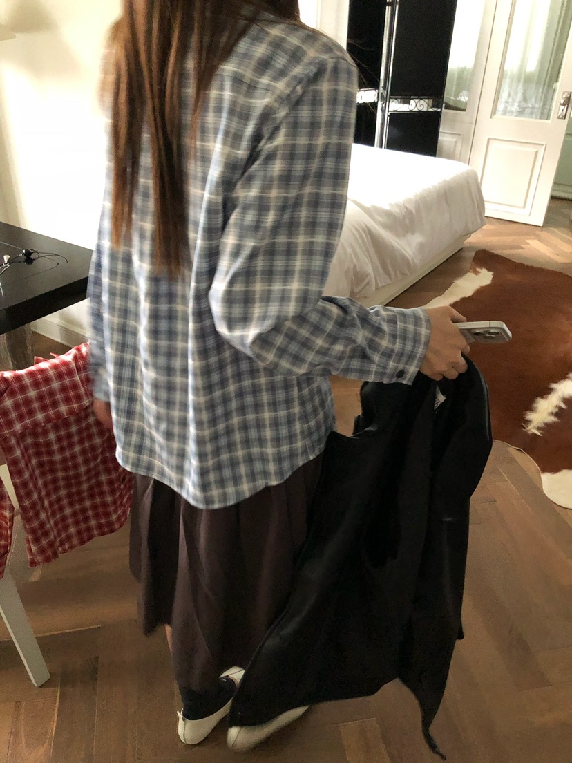 ESCHER東大門直郵女裝新款熱賣真品時尚休閑人氣襯衫蕾絲衫ESCHER襯衫/蕾絲衫
