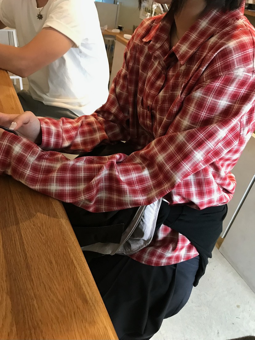 ESCHER東大門直郵女裝新款熱賣真品時尚休閑人氣襯衫蕾絲衫ESCHER襯衫/蕾絲衫