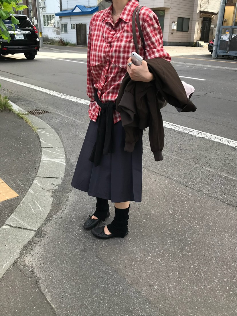 ESCHER東大門直郵女裝新款熱賣真品時尚休閑人氣襯衫蕾絲衫ESCHER襯衫/蕾絲衫