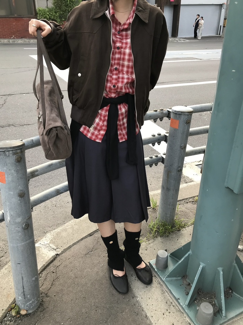 ESCHER東大門直郵女裝新款熱賣真品時尚休閑人氣襯衫蕾絲衫ESCHER襯衫/蕾絲衫