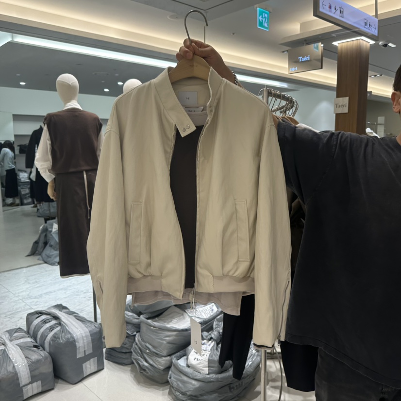 BLUEI-D/N SHARP東大門直郵女士新品時尚人氣熱賣夾克Blue i-d/N SHARP夾克圖色2