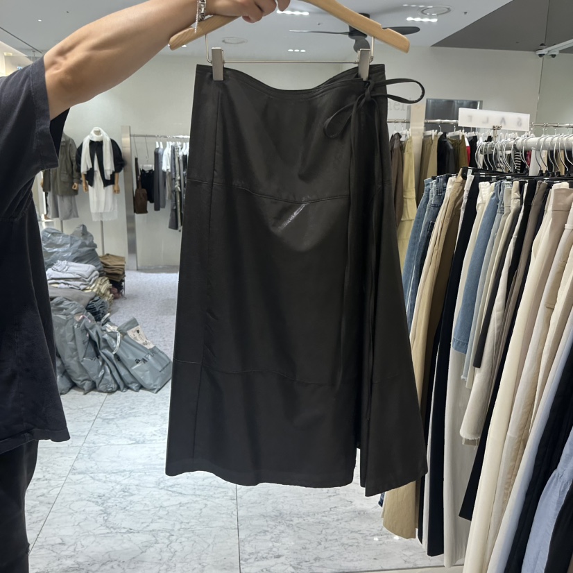BLUEI-D/N SHARP韓國代購女裝新款真品休閑推薦熱賣長裙Blue i-d/N SHARP長裙圖色3黑色