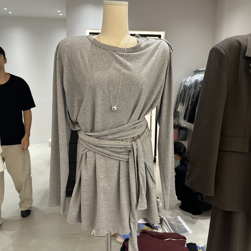 KYEM東大門實拍女裝新款熱賣人氣真品時尚休閑推薦長袖T恤KYEM長袖T恤圖色3