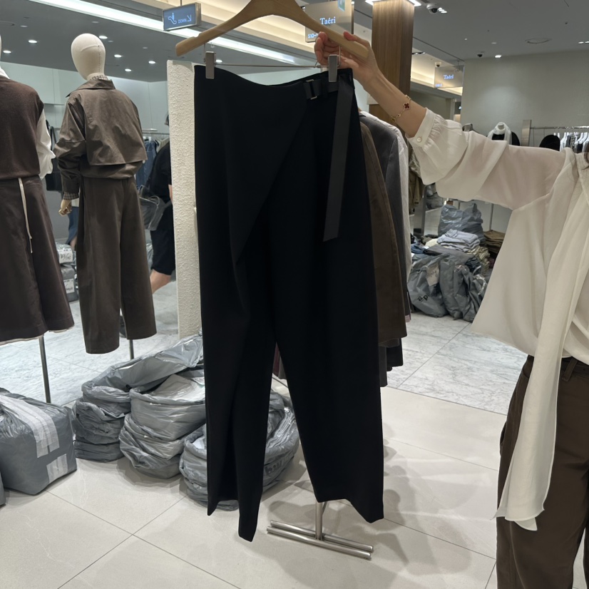 BLUEI-D/N SHARP韓國直郵女裝新品熱賣休閑時尚休閑褲Blue i-d/N SHARP休閑褲圖色3黑色