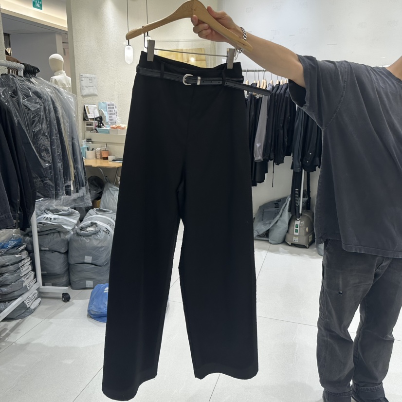 BLUEI-D/N SHARP東大門代購女士新款真品休閑褲不含腰帶Blue i-d/N SHARP休閑褲圖色2黑色