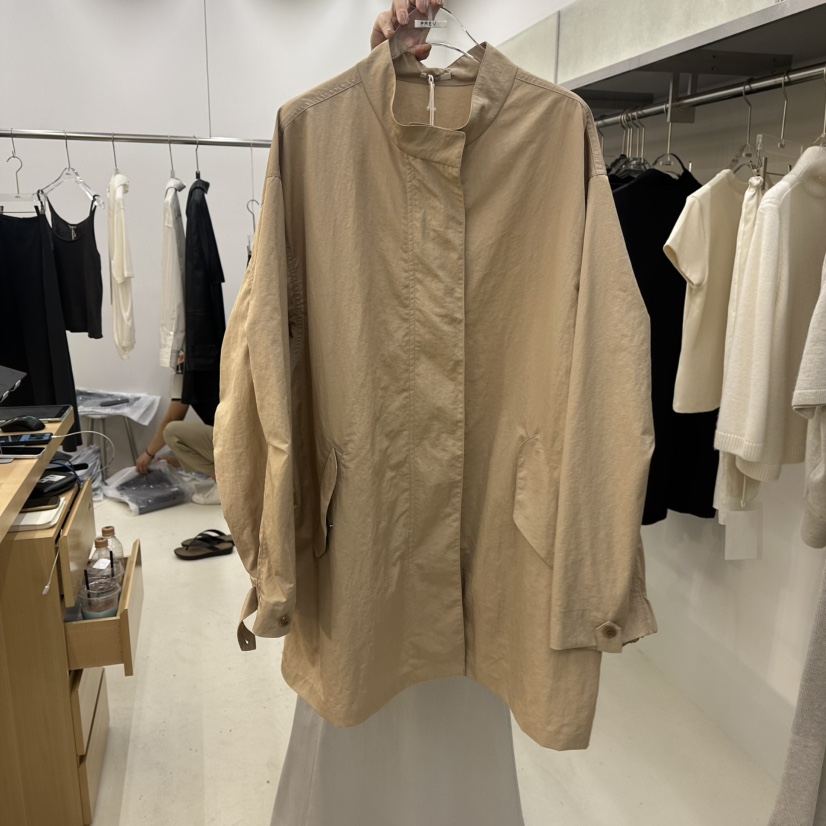 PREV.東大門代購女士新品人氣時尚真品熱賣休閑長款風衣PREV.長款風衣圖色2