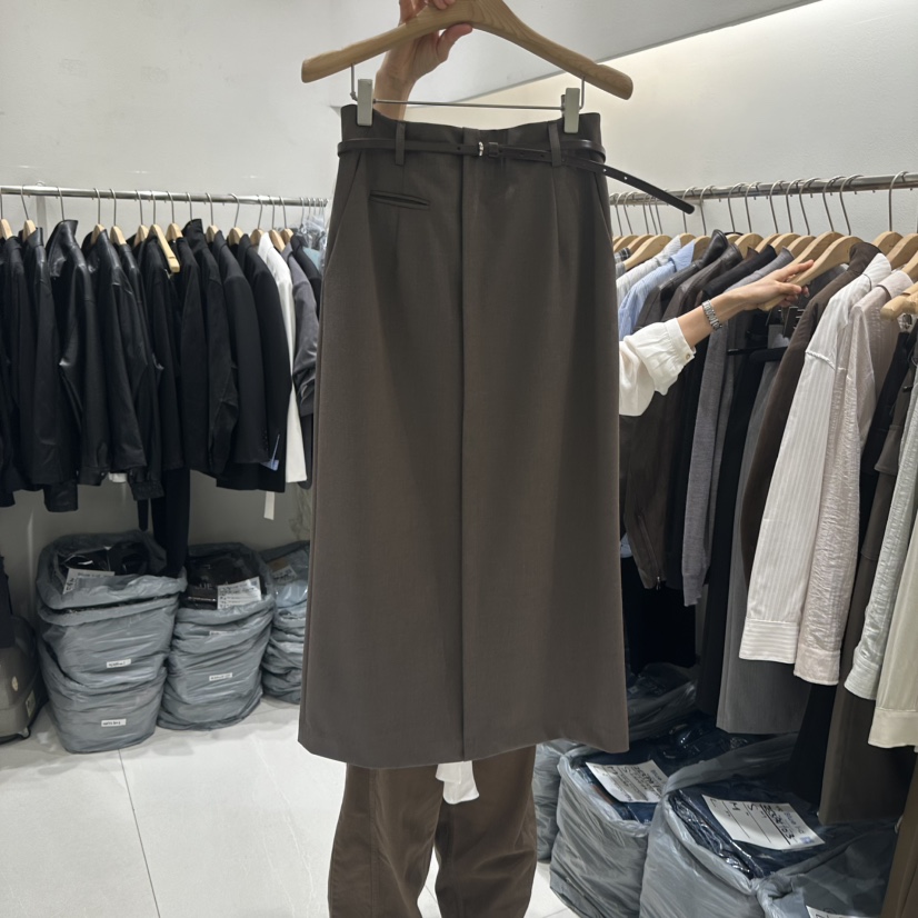 BLUEI-D/N SHARP東大門代購女裝新品真品長裙不含腰帶Blue i-d/N SHARP長裙圖色2