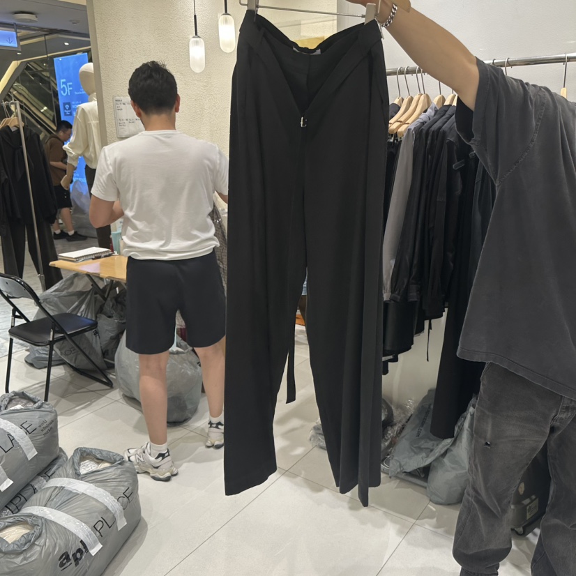 BLUEI-D/N SHARP東大門實拍女裝新品真品熱賣推薦休閑褲Blue i-d/N SHARP休閑褲圖色2黑色