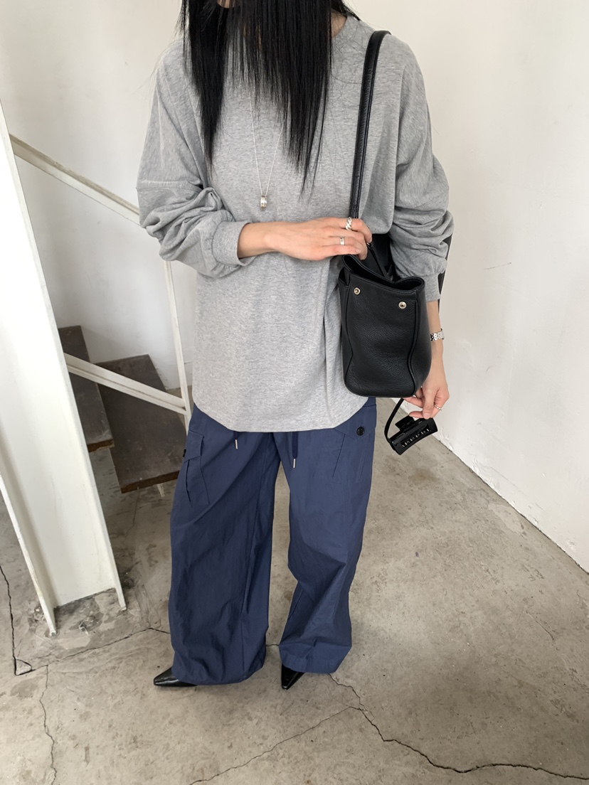 MOVENNE東大門直郵女裝新款職業熱賣真品時尚休閑人氣衛衣MOVENNE衛衣