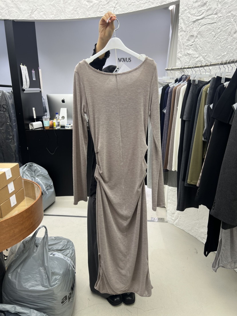 NOVUS東大門直郵女裝新品時尚休閑熱賣真品人氣連衣裙露肩NOVUS連衣裙