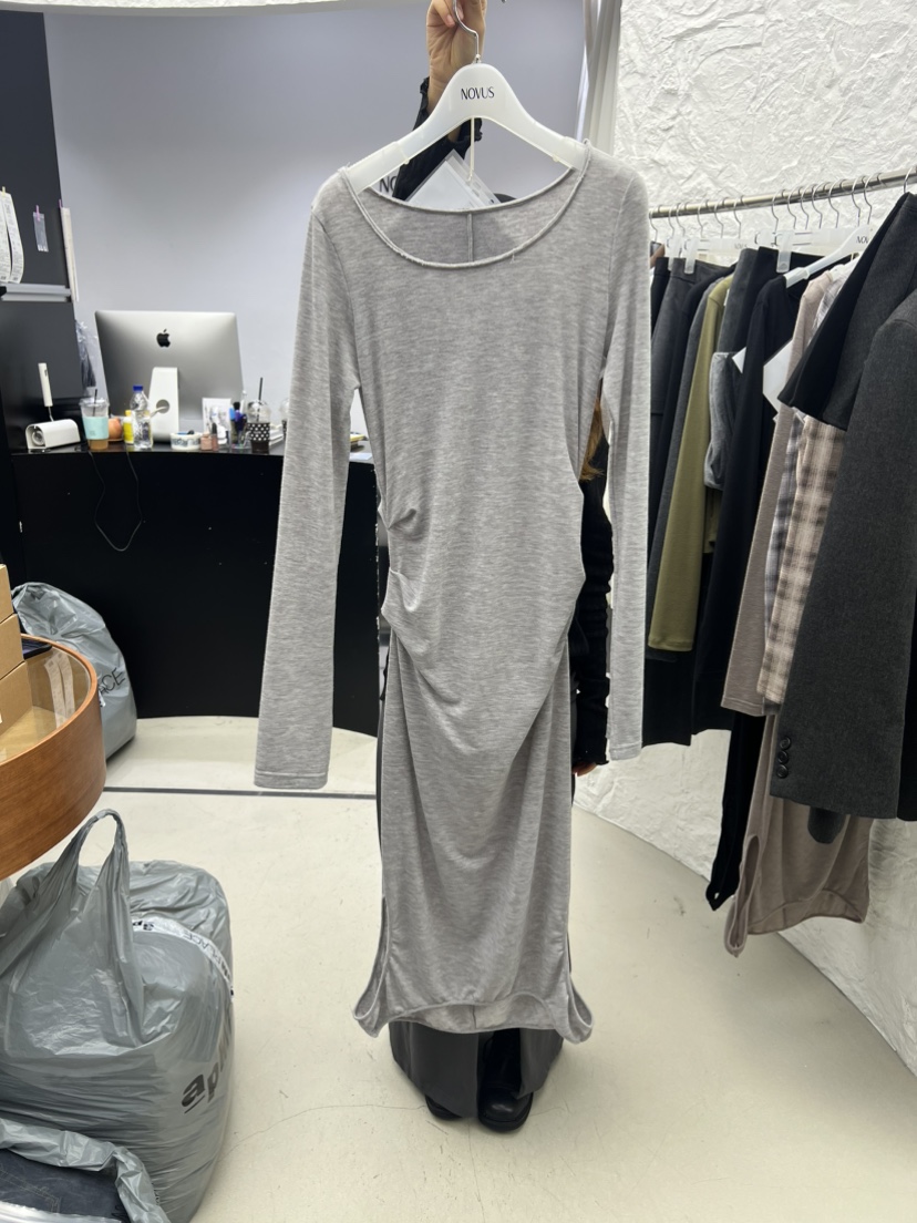 NOVUS東大門直郵女裝新品時尚休閑熱賣真品人氣連衣裙露肩NOVUS連衣裙圖色2