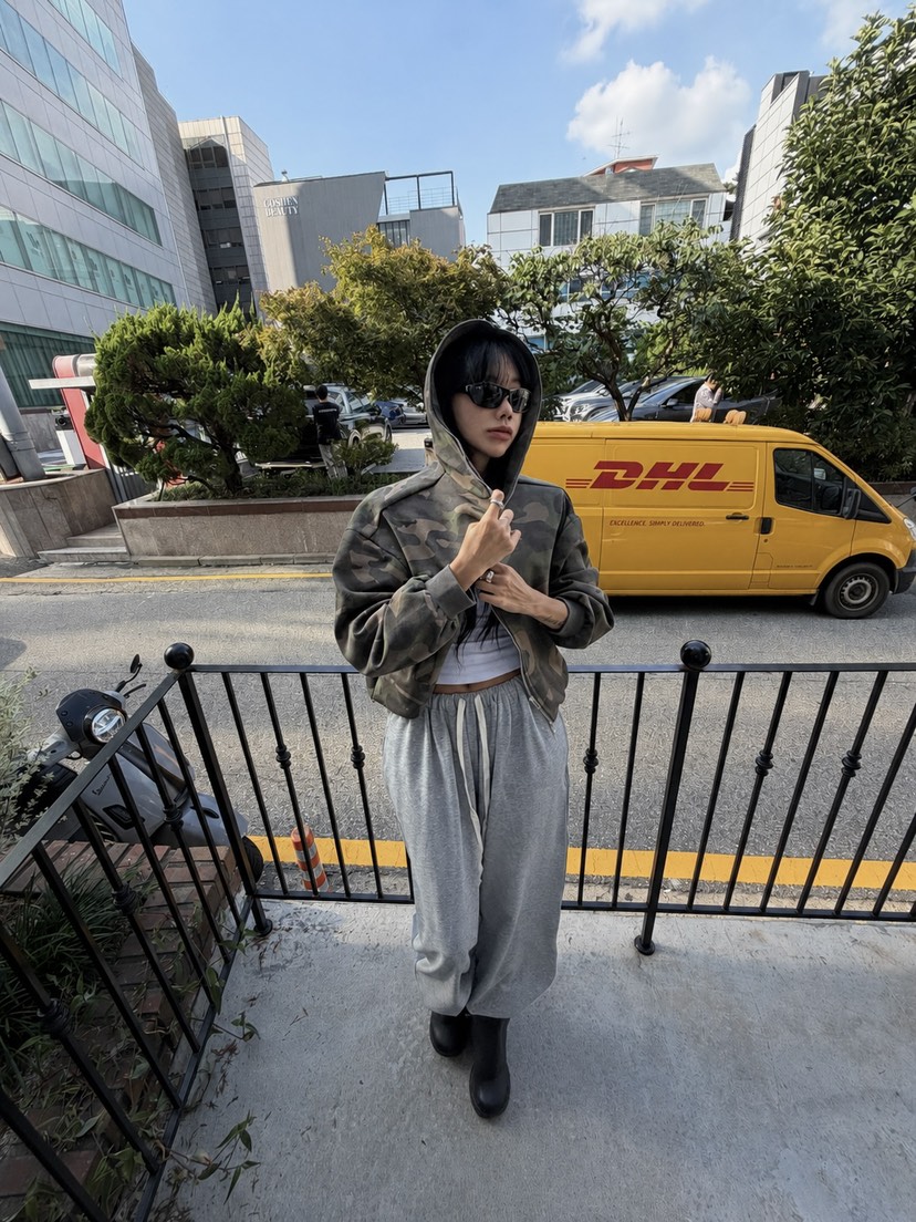 ABBEYLEE東大門實拍女裝新款休閑人氣夾克連帽衫迷彩短款ABBEYLEE夾克