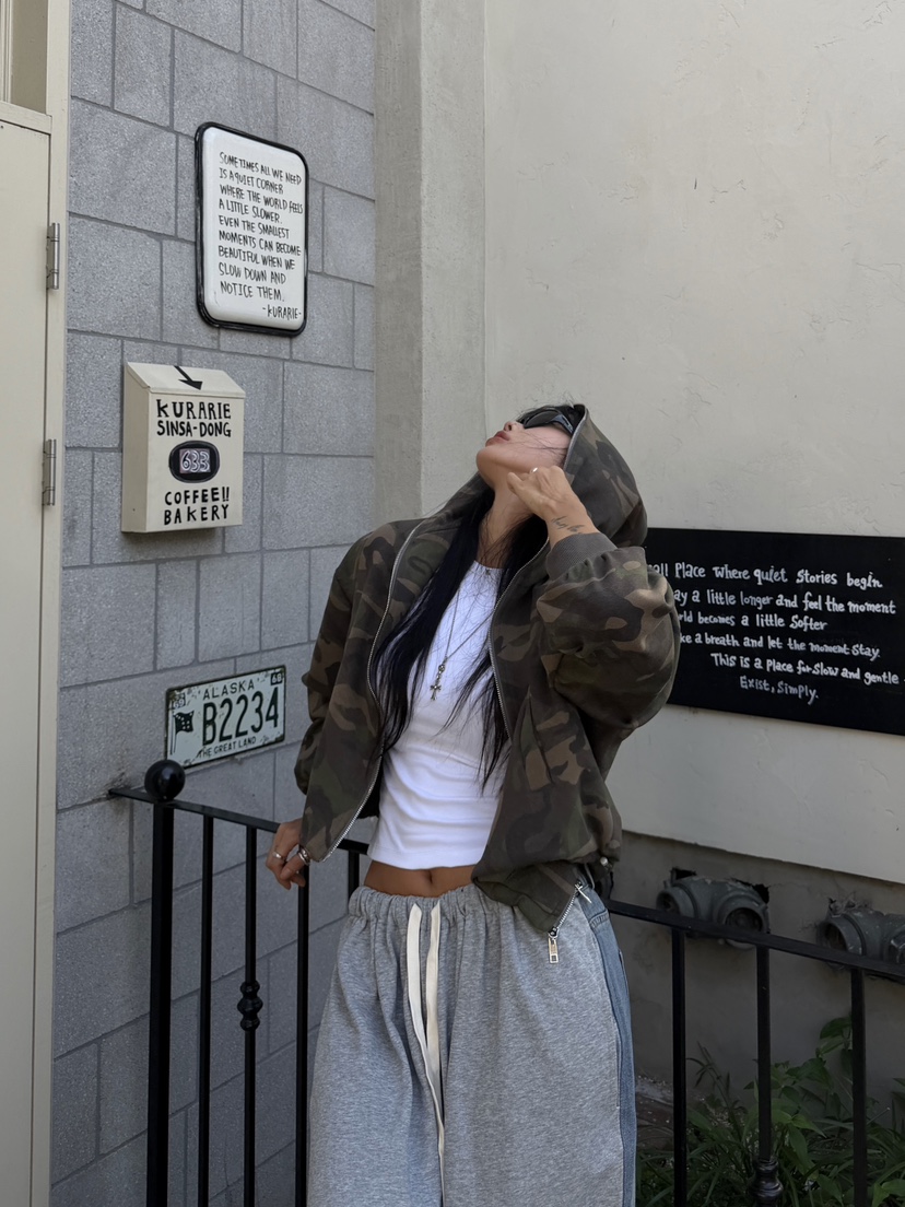 ABBEYLEE東大門實拍女裝新款休閑人氣夾克連帽衫迷彩短款ABBEYLEE夾克