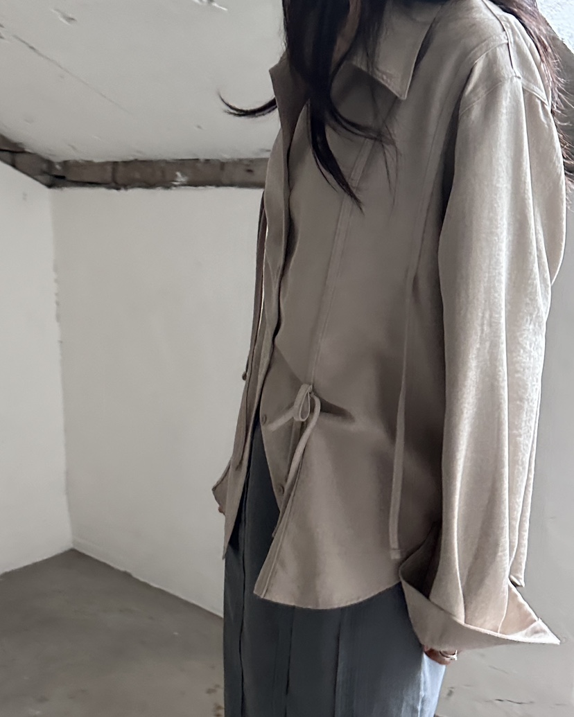 HOWDY/FACT THE NERD韓國直郵女裝新品真品襯衫蕾絲衫絲帶HOWDY/FACT THE NERD襯衫/蕾絲衫