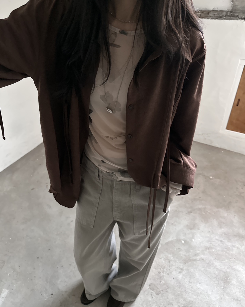 HOWDY/FACT THE NERD韓國直郵女裝新品真品襯衫蕾絲衫絲帶HOWDY/FACT THE NERD襯衫/蕾絲衫