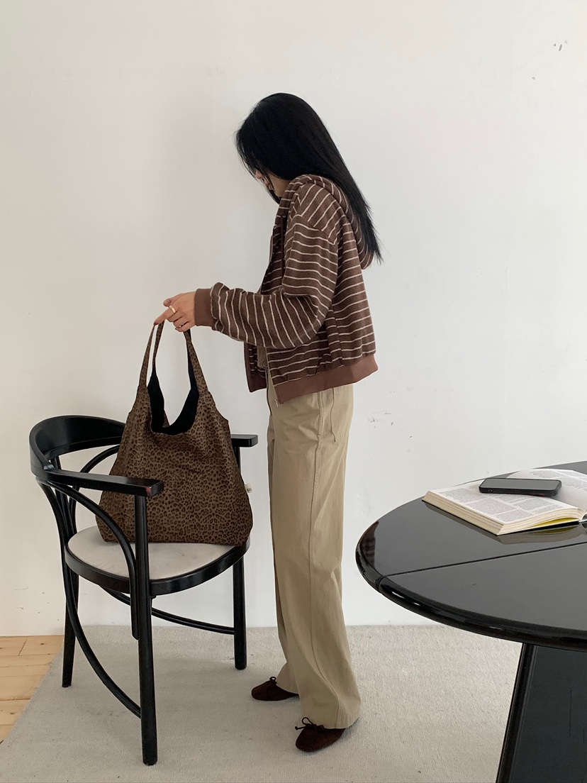 BLEECKER東大門代購女裝新品人氣熱賣推薦休閑真品時尚衛衣BLEECKER衛衣